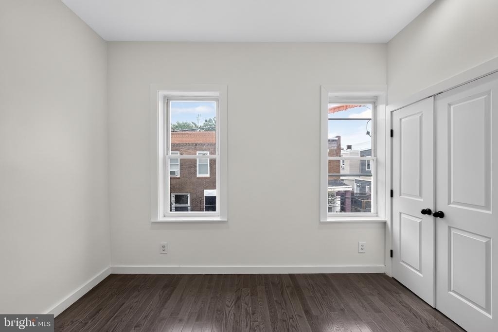 1911 S Lambert Street - Photo 18
