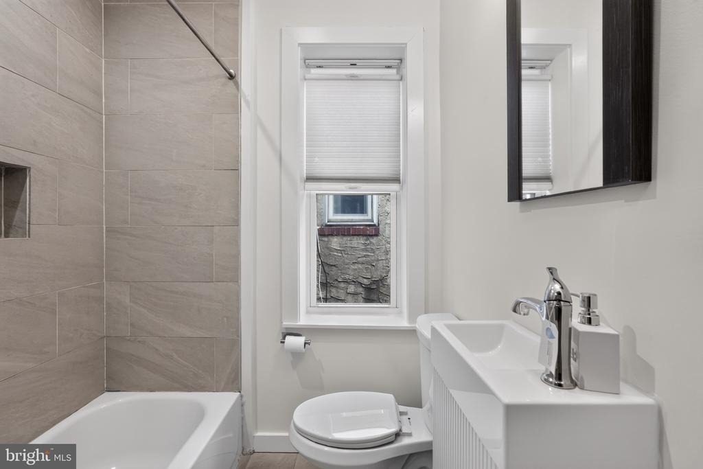 1911 S Lambert Street - Photo 21