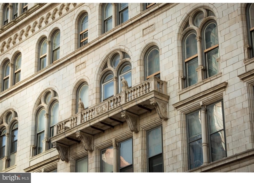 701-1 Sansom Street - Photo 3
