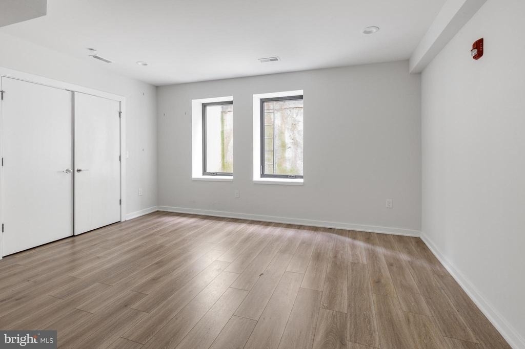 360 Monastery Avenue - Photo 9
