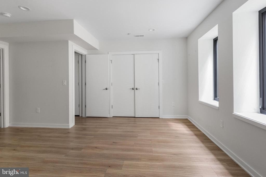 360 Monastery Avenue - Photo 10