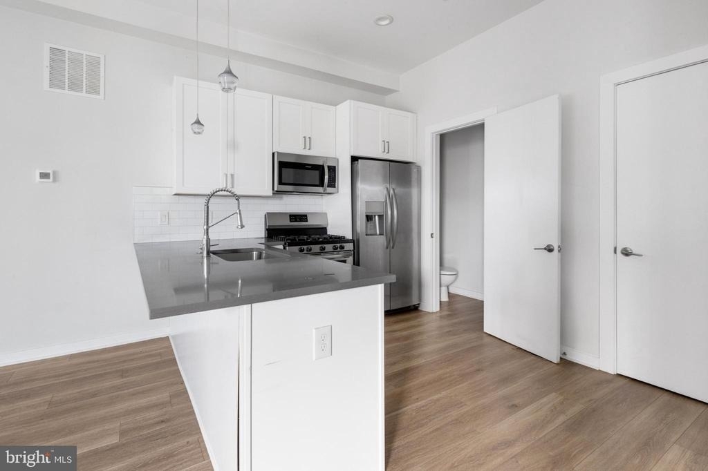 360 Monastery Avenue - Photo 6