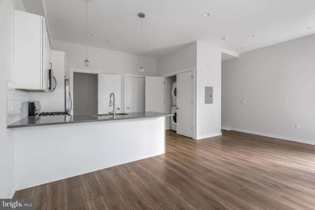 360 Monastery Avenue - Photo 1