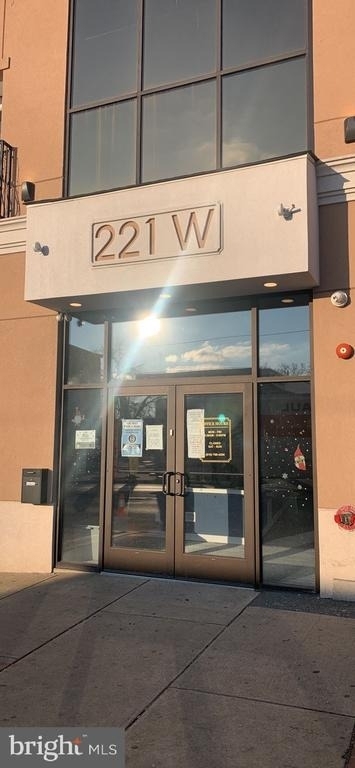 221 W Main Street - Photo 2