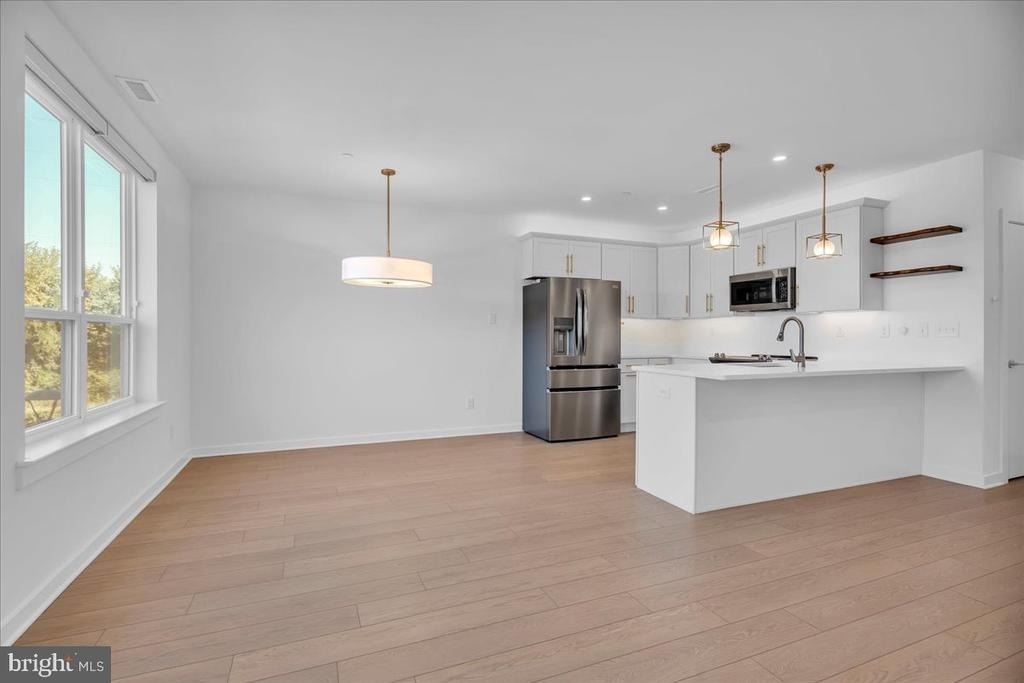 904 Riverplace Drive - Photo 4