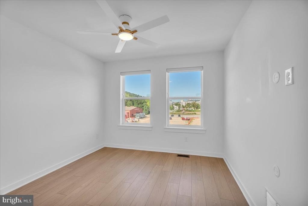 904 Riverplace Drive - Photo 12