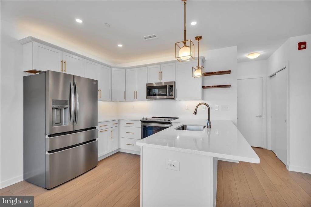 904 Riverplace Drive - Photo 5