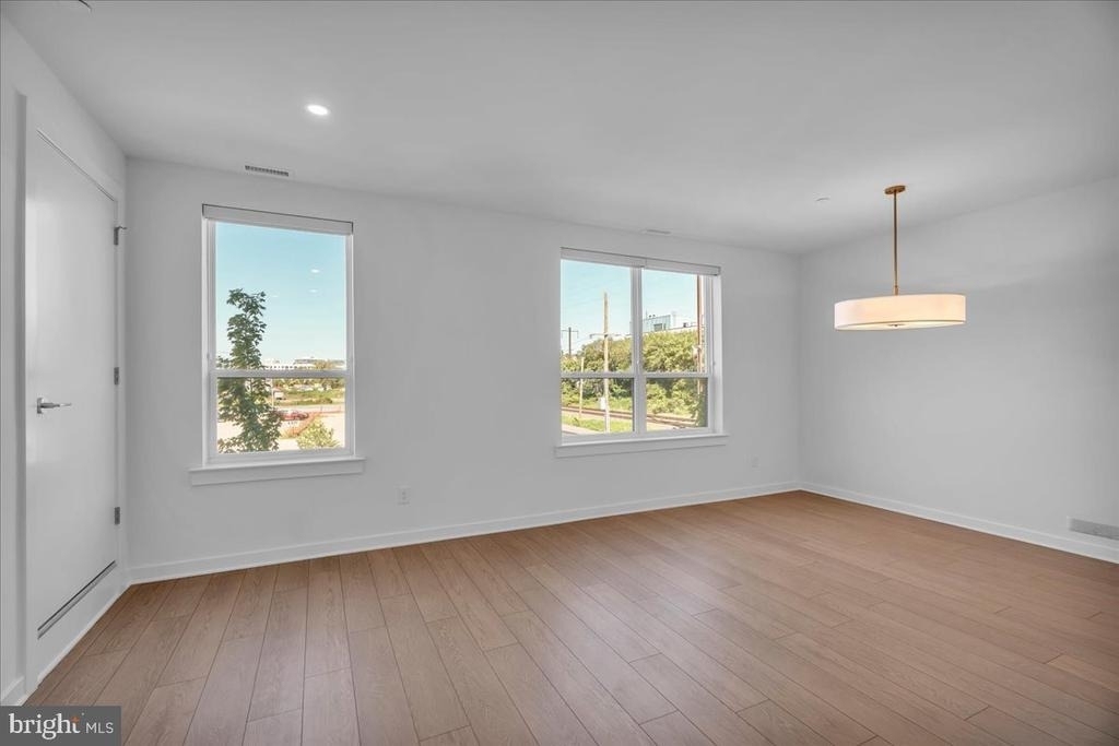 904 Riverplace Drive - Photo 8