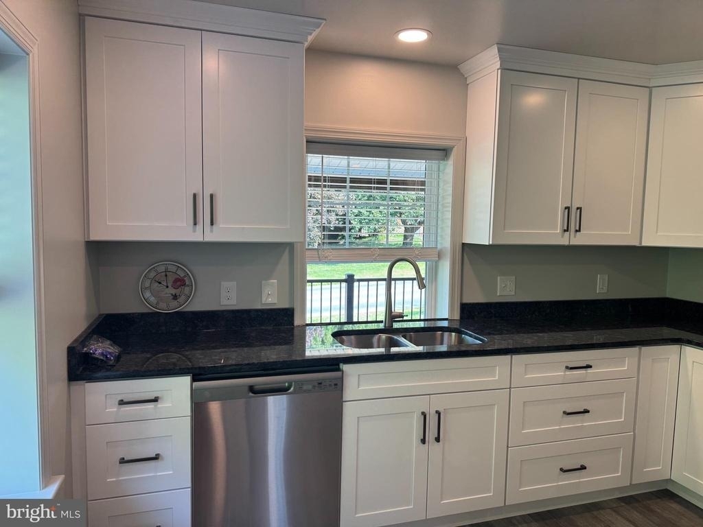 1791 White Oak Road - Photo 3