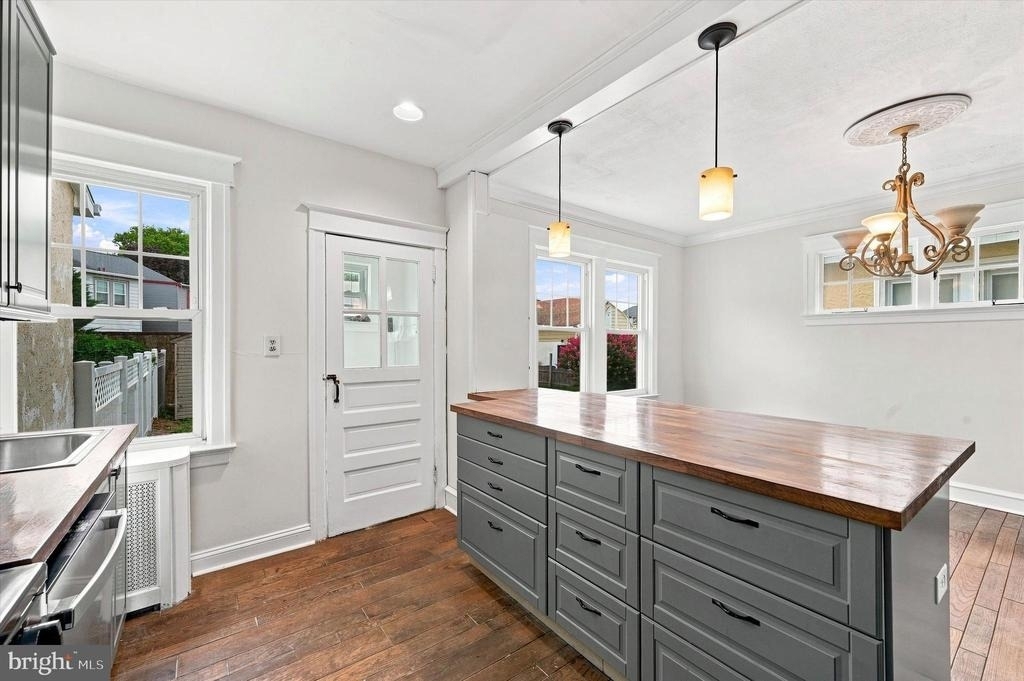 122 Wilson Avenue - Photo 8