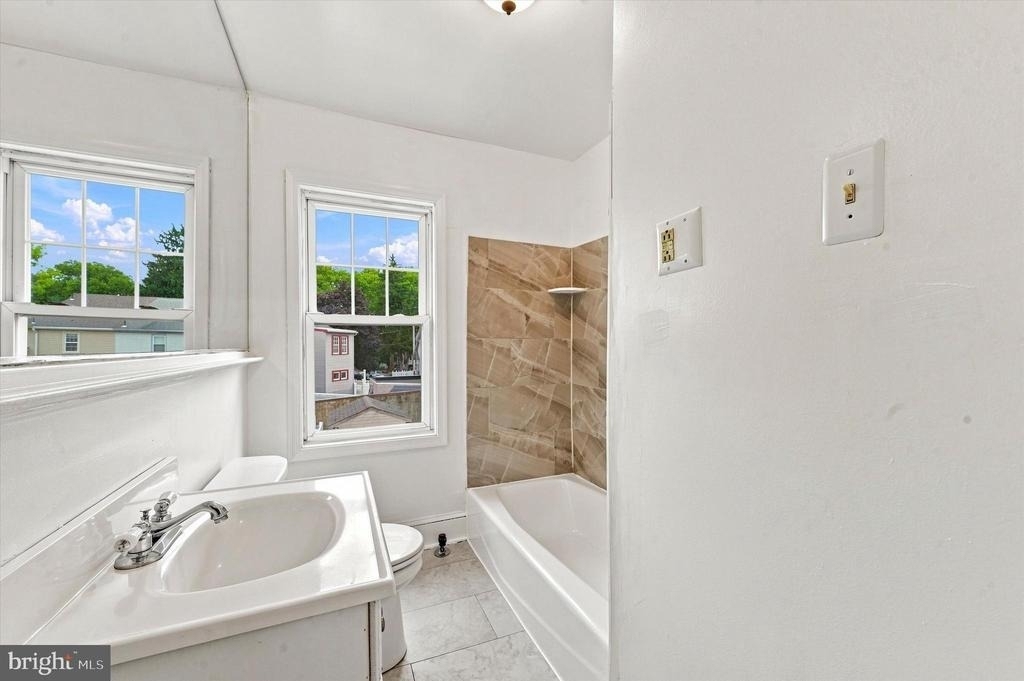 122 Wilson Avenue - Photo 10