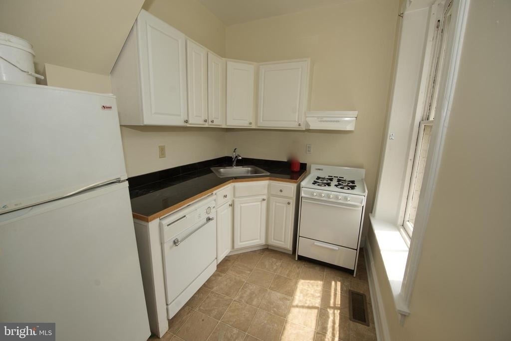 301 S Broad Street - Photo 7