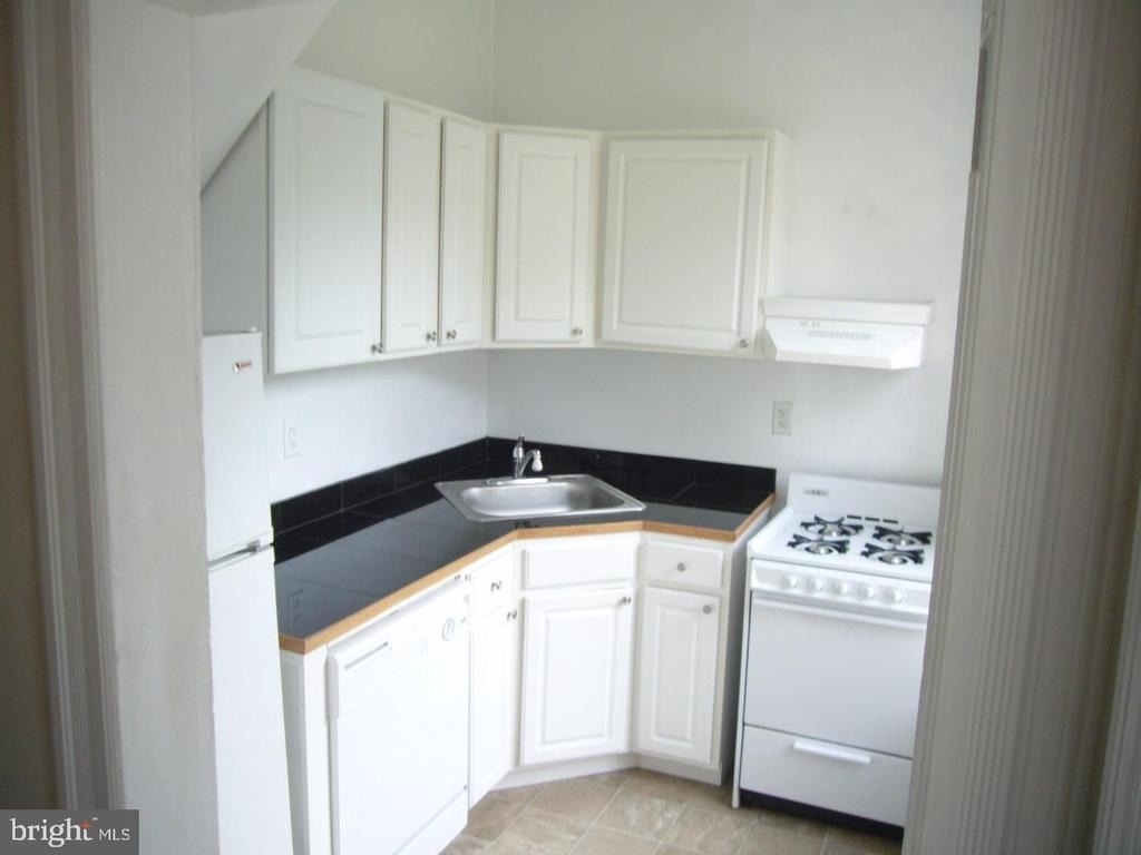 301 S Broad Street - Photo 8