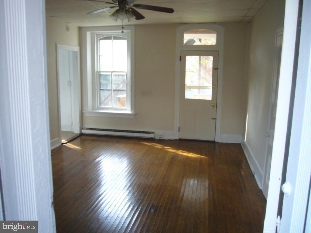 301 S Broad Street - Photo 3