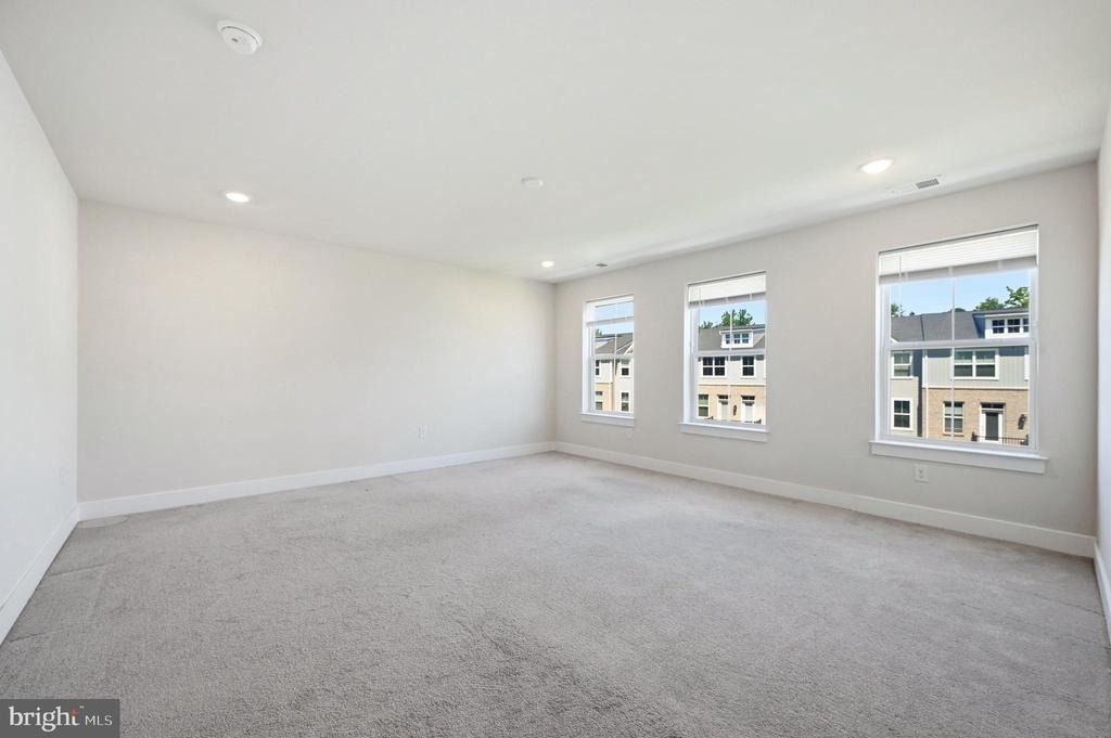 933 Anvil Court - Photo 10