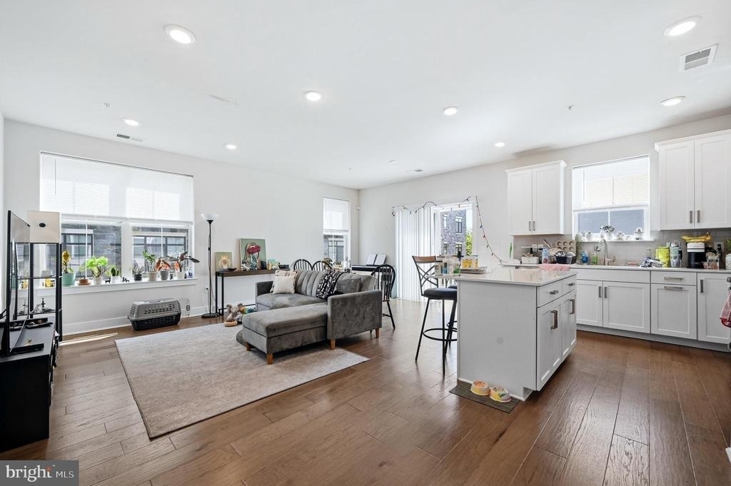 933 Anvil Court - Photo 2