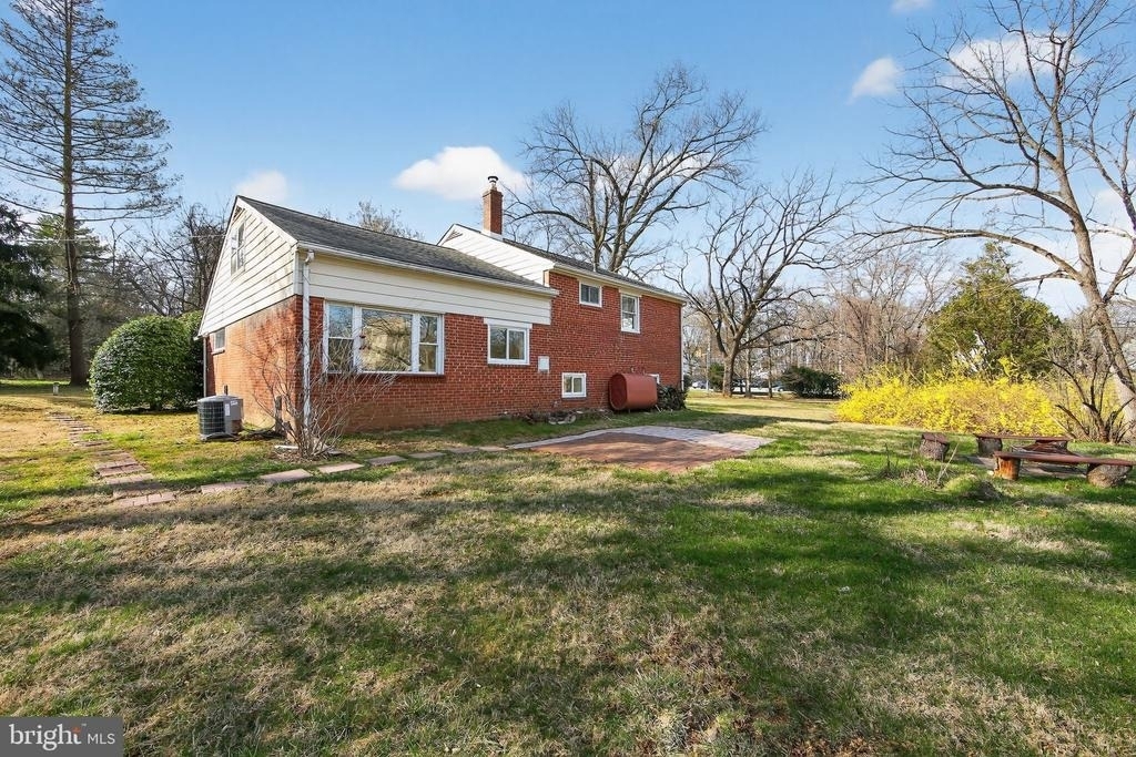 1567 Sugartown Road - Photo 28