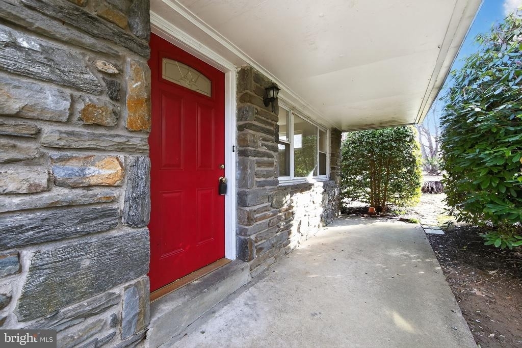1567 Sugartown Road - Photo 2