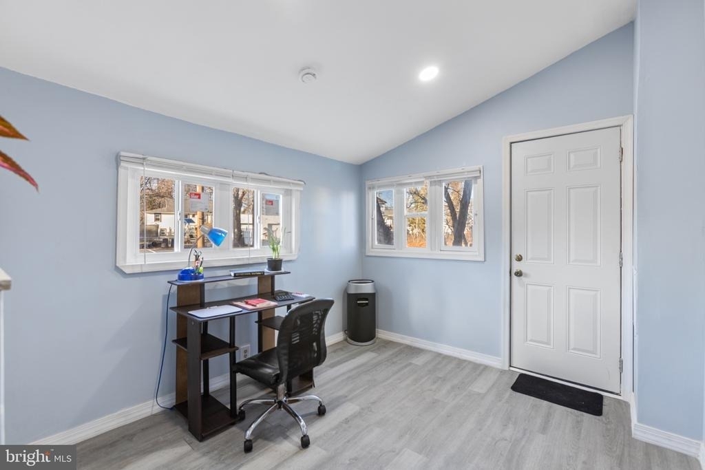 38 State Street - Photo 4