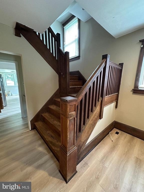 541 W Jersey Avenue - Photo 3