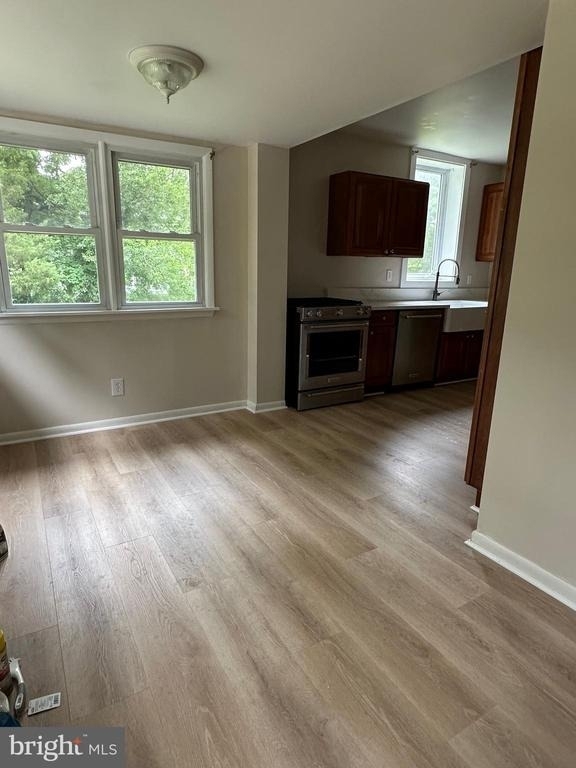 541 W Jersey Avenue - Photo 8