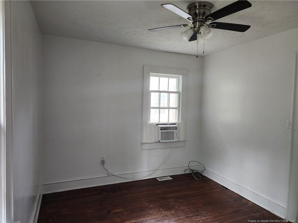 507 Edward Street - Photo 2