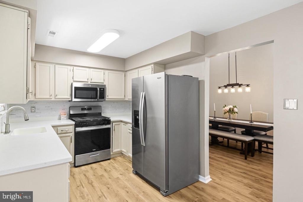 107 Sweetwater Drive - Photo 3