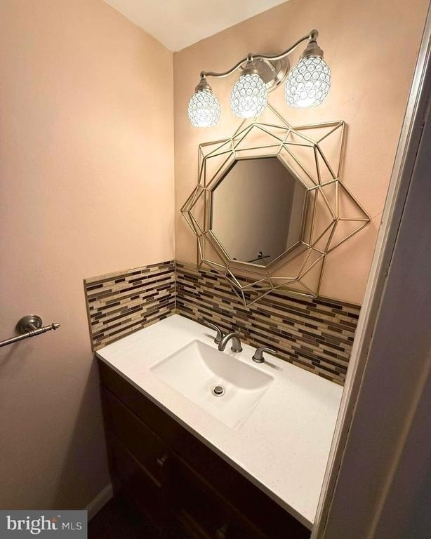 419 S Yam Avenue - Photo 9