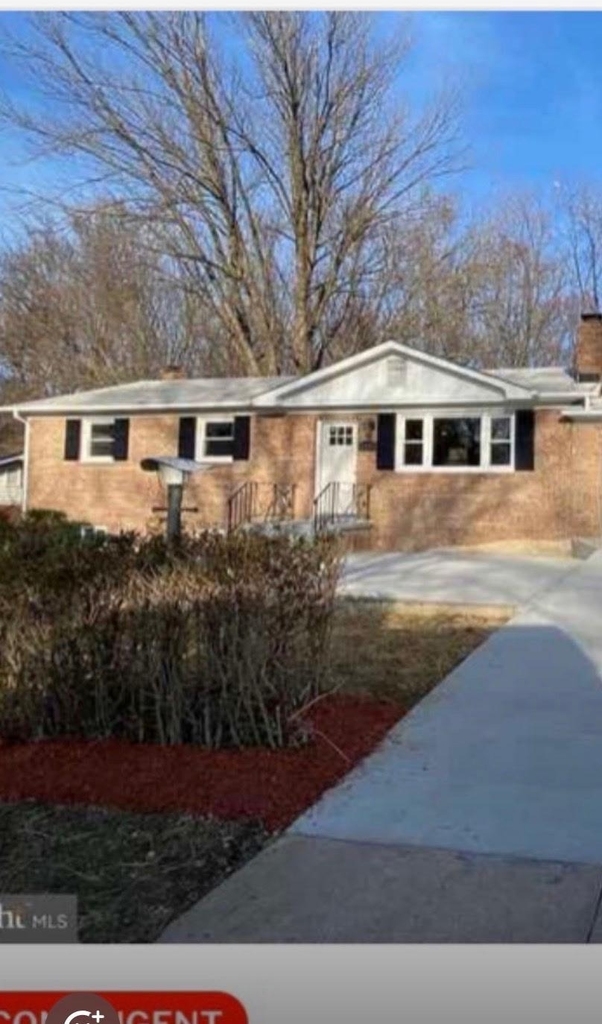 8206 Steve Drive - Photo 0