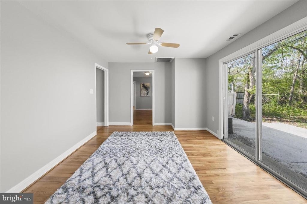 6306 Leapley Road - Photo 7