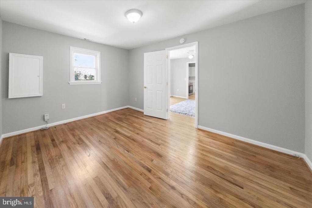 6306 Leapley Road - Photo 4