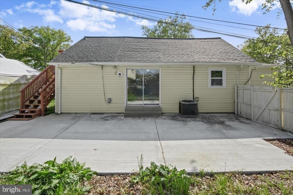 6306 Leapley Road - Photo 13
