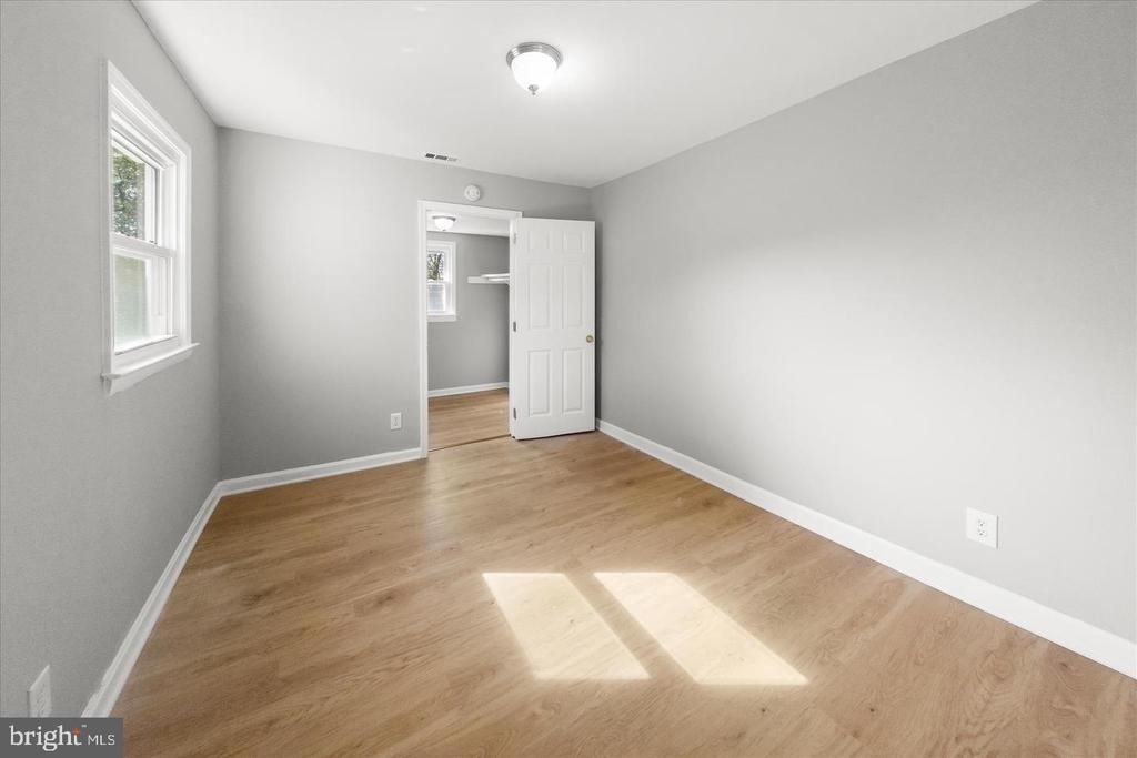 6306 Leapley Road - Photo 10