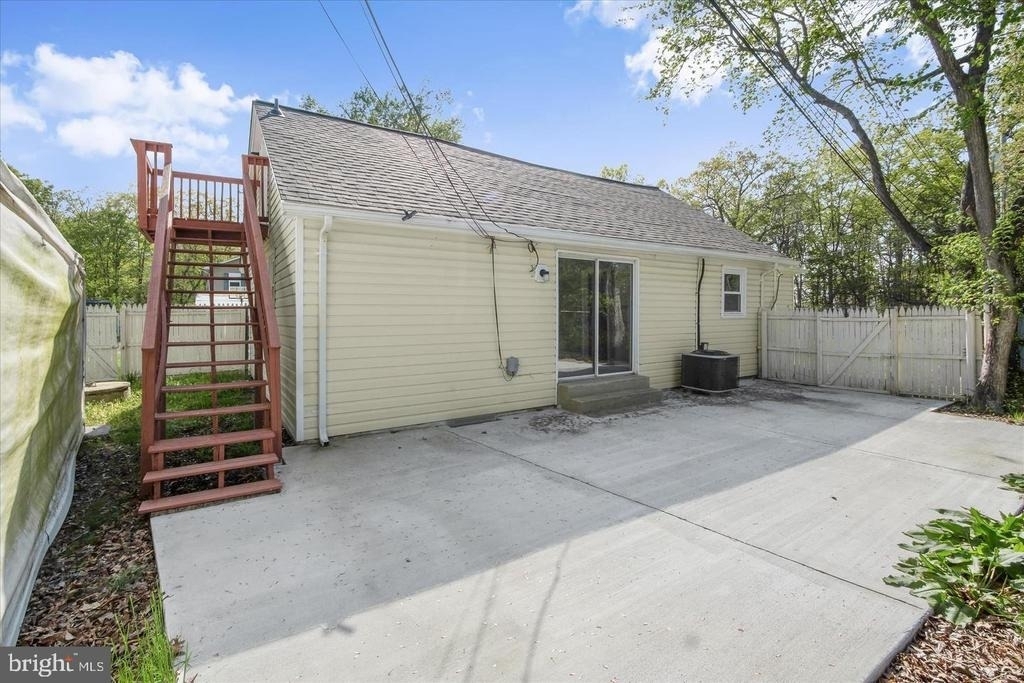 6306 Leapley Road - Photo 15
