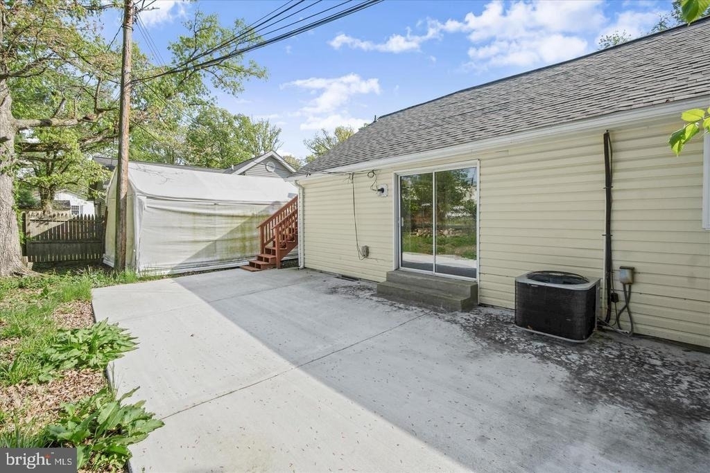 6306 Leapley Road - Photo 14