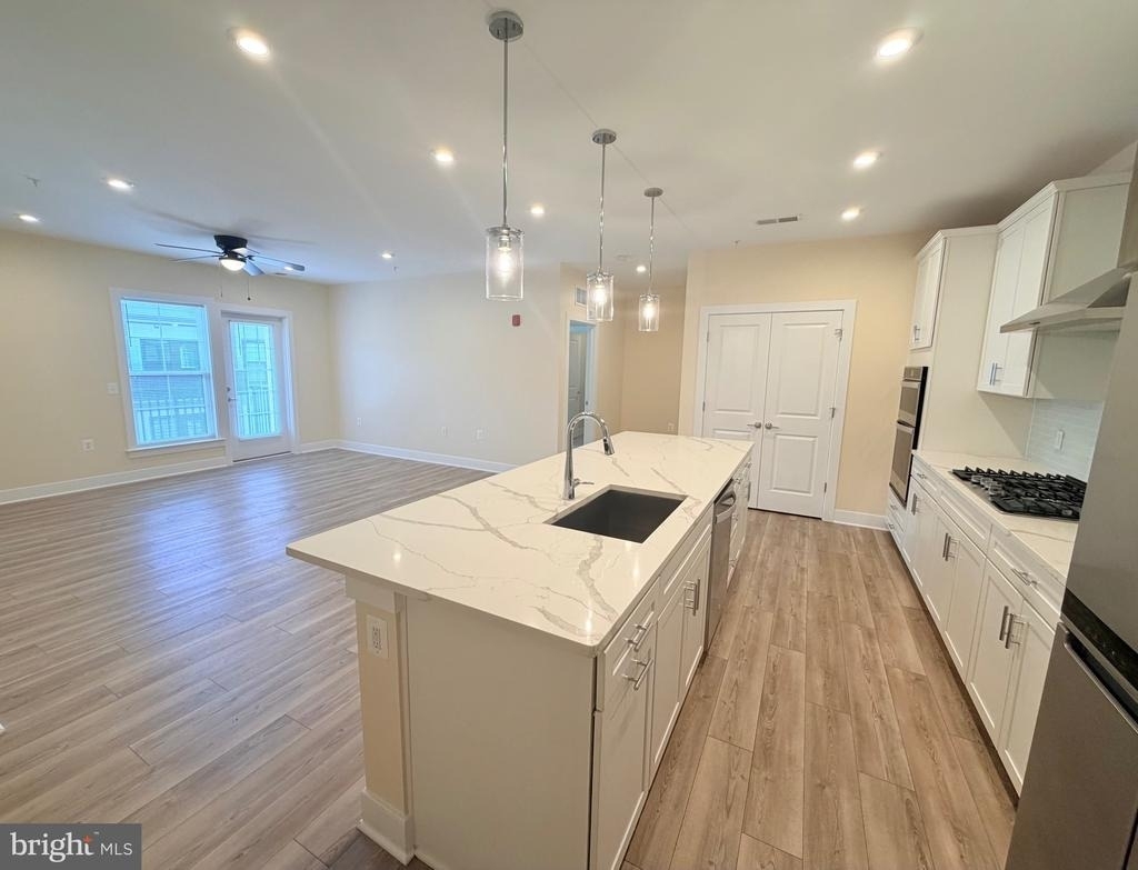 102 Saint Ives Place - Photo 4
