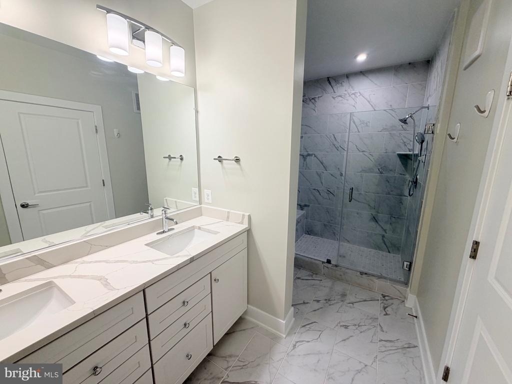 102 Saint Ives Place - Photo 10