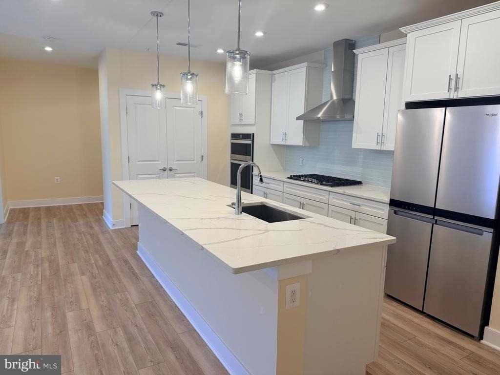 102 Saint Ives Place - Photo 2