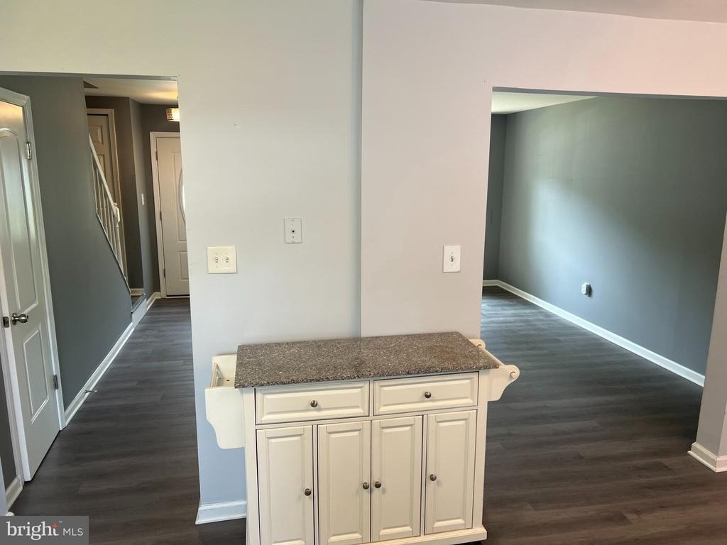 2263 Prince Of Wales Court - Photo 1