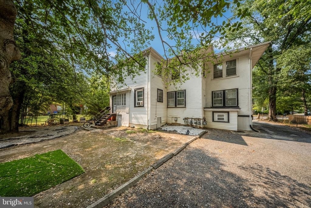 4605 Calvert Road - Photo 10