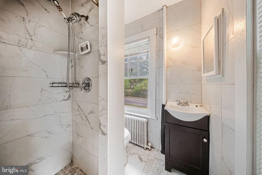 4605 Calvert Road - Photo 3