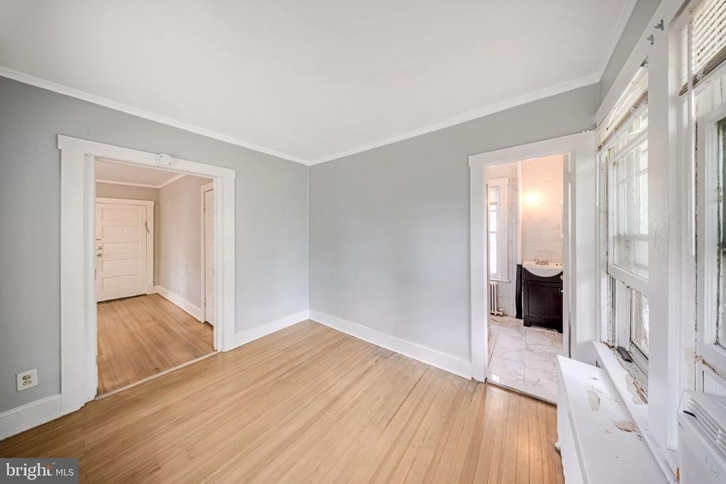 4605 Calvert Road - Photo 2