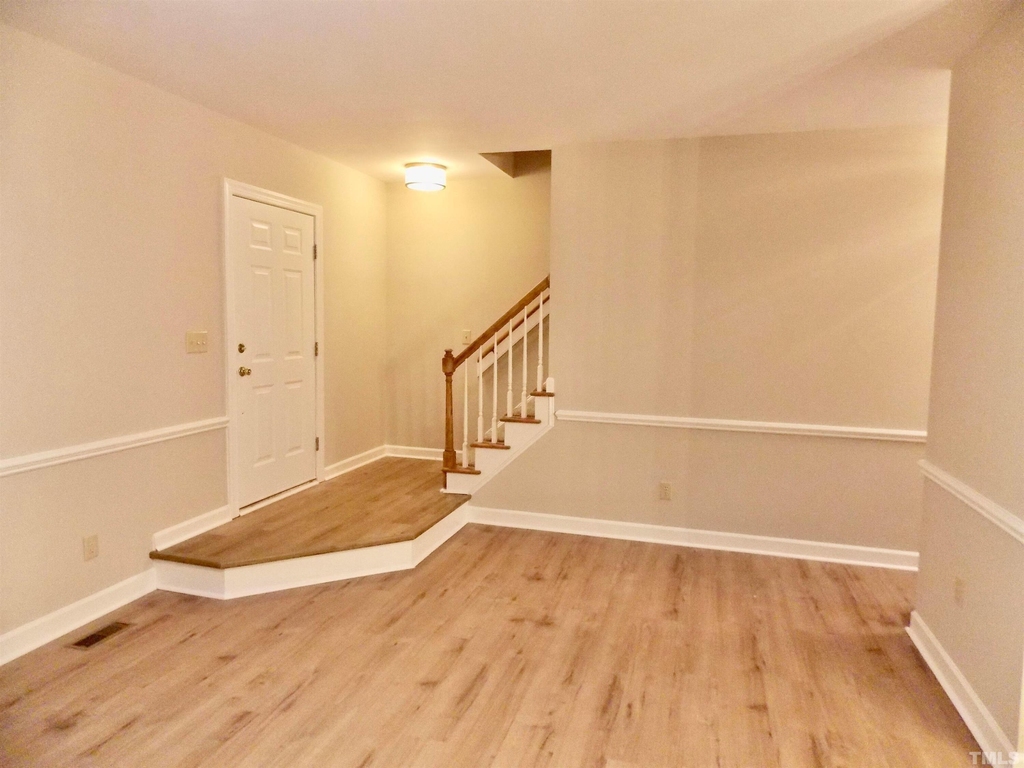 54 Preakness Drive - Photo 2
