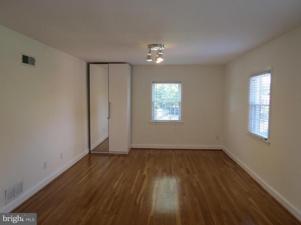 9603 Evergreen Street - Photo 8