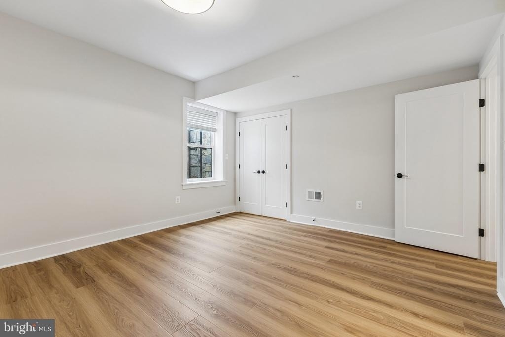 6101 Berkshire Drive - Photo 8