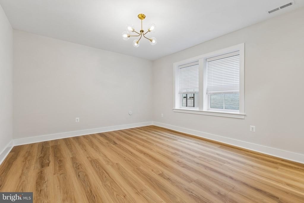 6101 Berkshire Drive - Photo 12