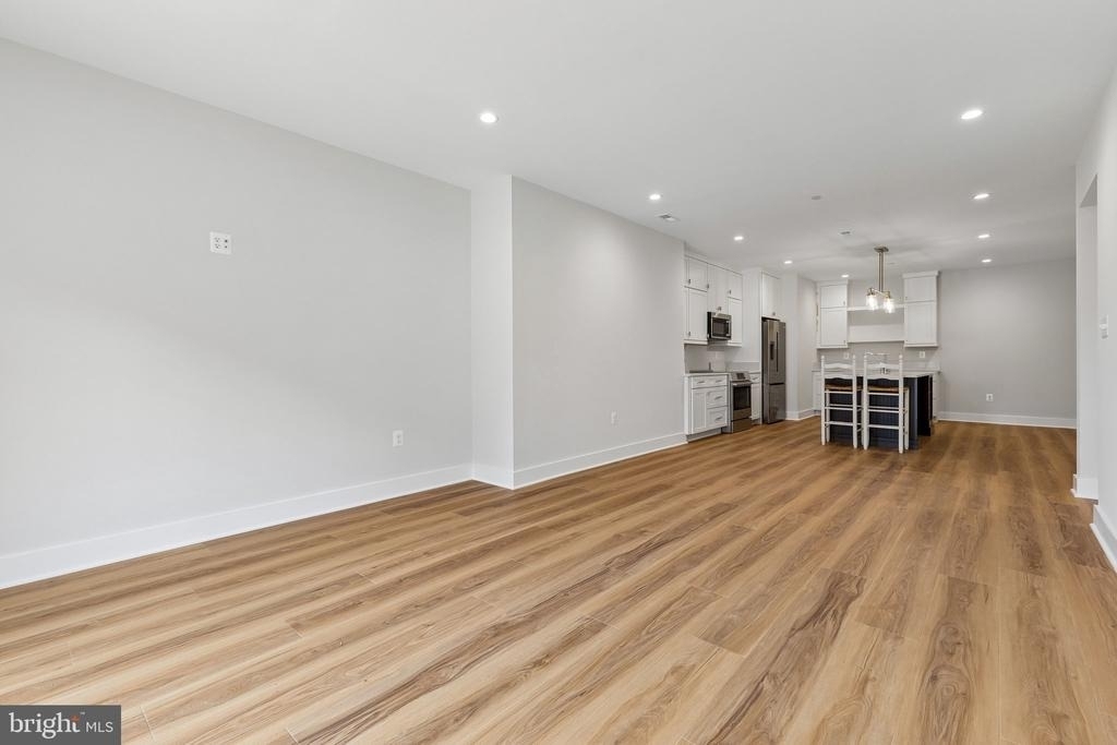 6101 Berkshire Drive - Photo 3