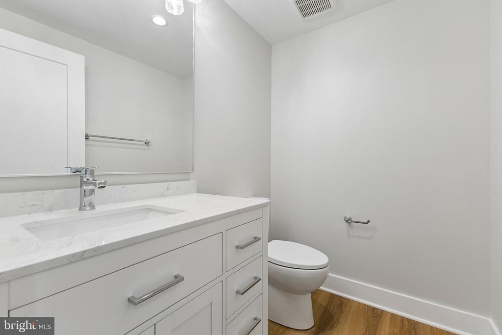 6101 Berkshire Drive - Photo 9
