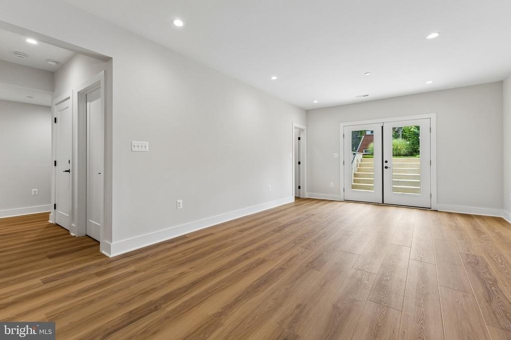 6101 Berkshire Drive - Photo 18