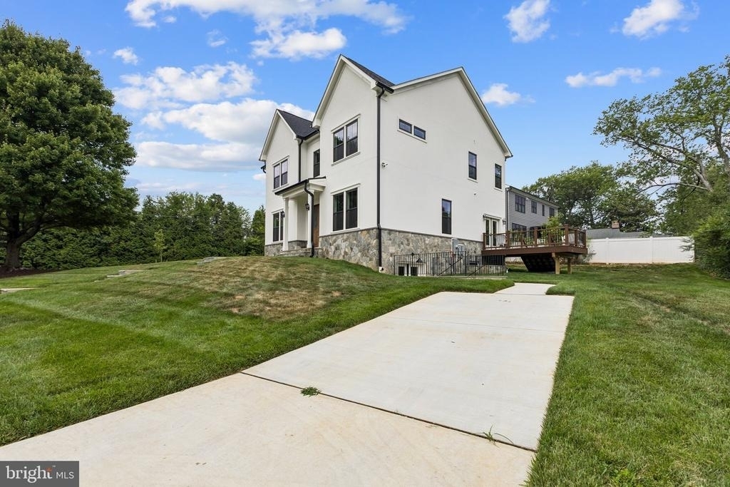 6101 Berkshire Drive - Photo 1